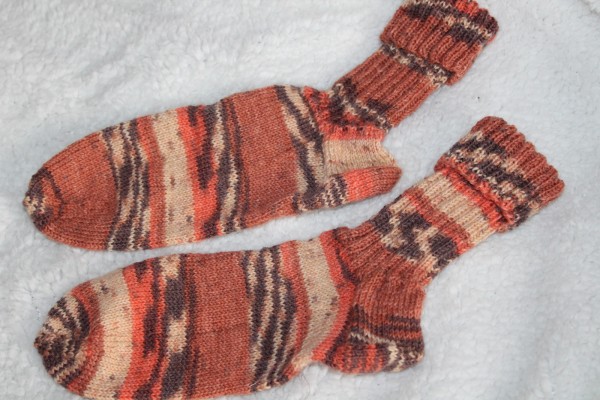 gestickte Strümpfe Gr. 39-41 Socken Omas Handarbeit