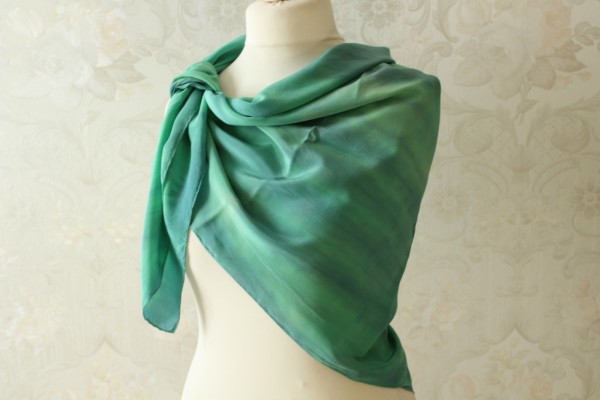 Seidentuch Sinfonie grün blau Tuch aus Seide Handarbeit