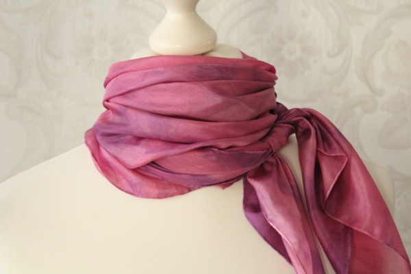 Seidentuch Handarbeit Fantasie in rosa und lila Tuch Seide