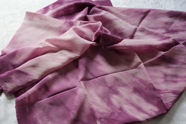 Seide Crepe de Chine Stoff handgefärbt violett 85 x 80 cm