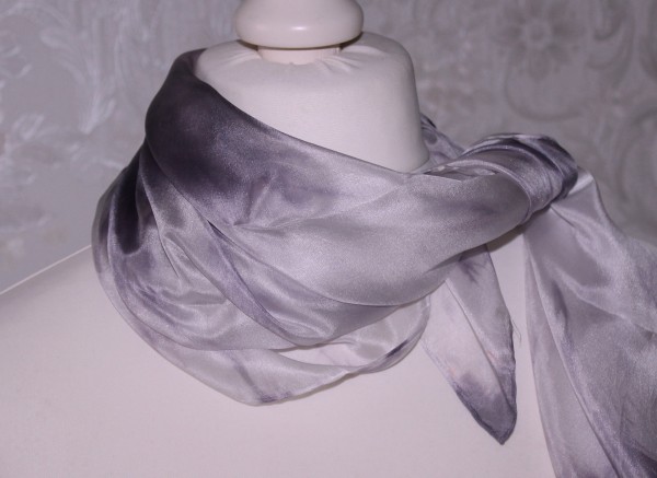 Seidenschal Farbgeflüster grau lila Handarbeit Schal Seide