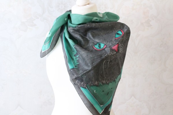 Seidentuch schwarze Katze handbemalt Einzelstück Tuch Seide