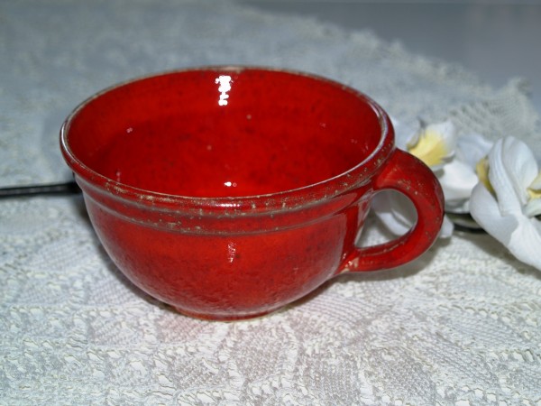 Tasse flach Kaffeetasse Teetasse getöpfert rot