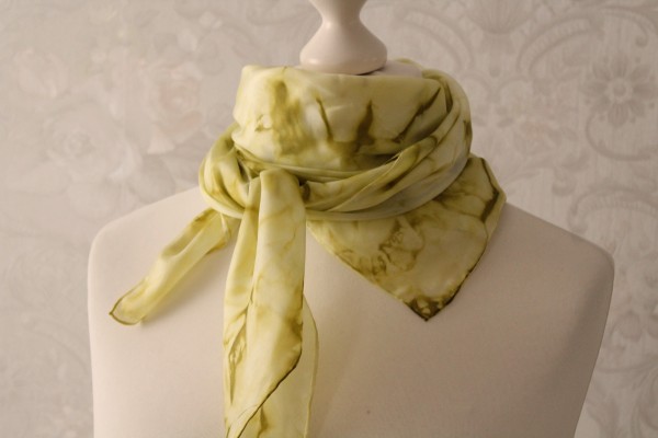 Seidentuch Farbgeflüster olive Tuch 90 x 90 cm Handarbeit