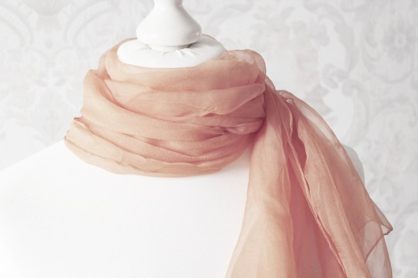 Schal beige hell aus Seiden Chiffon Handarbeit