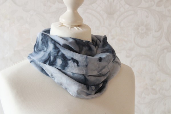 Seidentuch Gletscher Blau Tuch Seide handbemalt