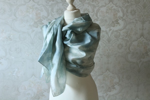 XXL Seidentuch pastell blau 180 x 85 cm Handarbeit Tuch Seide