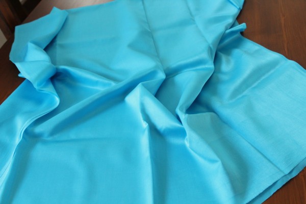 Stoff Satin Seide Südsee blau 1,40 m x 90 cm handgefärbt uni