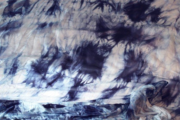 Seide handgefärbt Stoff blau 2 m x 90 cm Batikmuster