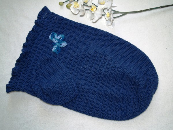 Baby Cocoon mit Mütze blauer Schlafsack gehäkelt mit Schmetterling