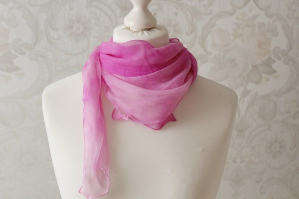 rosa Tuch aus Seiden Chiffon Seidentuch handgefärbt