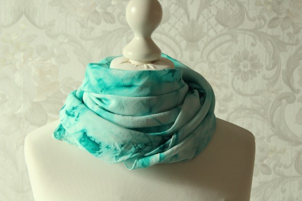 Seidentuch Farbgeflüster in grünen Tönen Tuch Seide Handarbeit