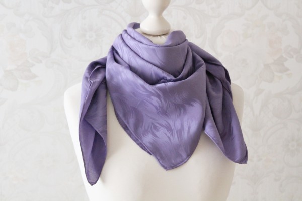 Seidentuch lavendel uni mit Jacquard Muster Tuch Seide Handarbeit