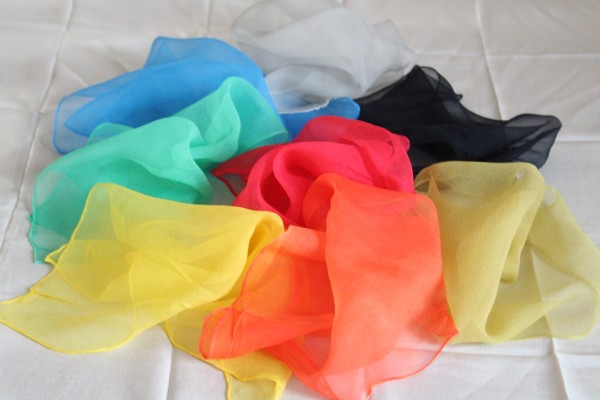 Seidentücher Set Kreativ Mini 8 bunte Spieltücher aus Chiffon Seide