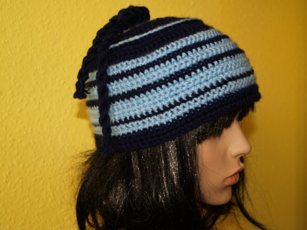 Mütze Beanie Häkelmütze Blue Line Einzelstück