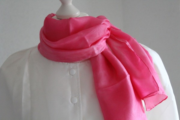 rosa Schal aus Seide Seidenschal Handarbeit Geschenk