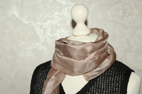 beige brauner Schal aus Seide Seidenschal Handarbeit