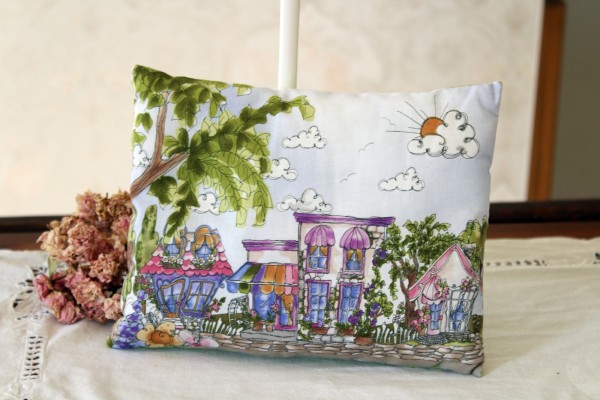 Dekokissen Elfenstadt Handarbeit Geschenk Kuschelkissen