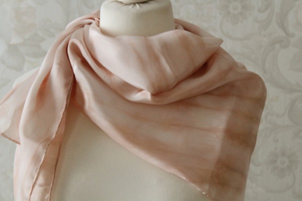 Seidentuch Sinfonie beige hell großes Tuch aus Seide Handarbeit